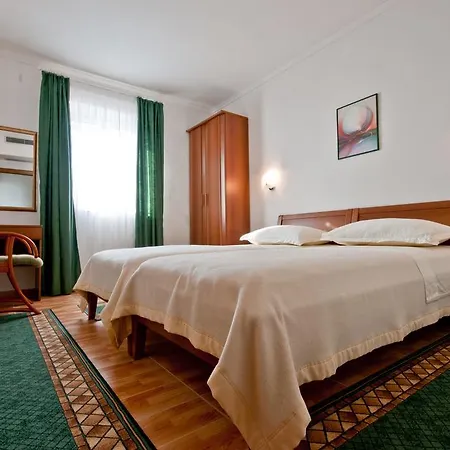 Apartment Barba Petra Dvori Sumartin