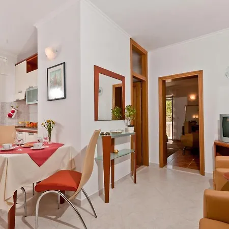 Apartment Barba Petra Dvori *